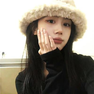 纽约娃娃海报