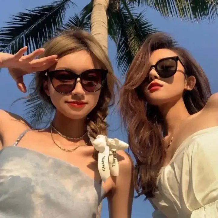 泰王纳黎萱海报